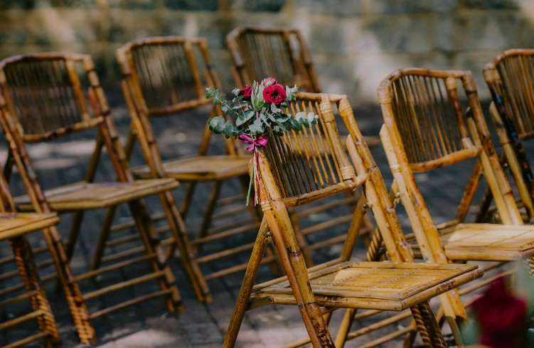 using bamboo chairs biopholic design